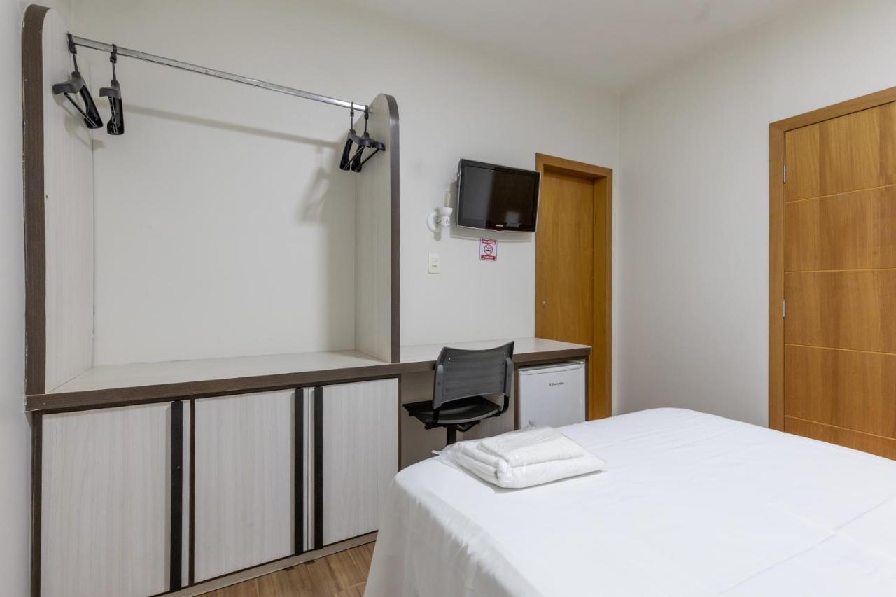 Hotel Lisbor Francisco Beltrão 外观 照片